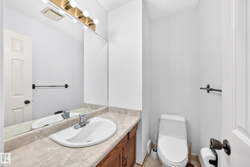 Half bath main floor - 17915 99A Avenue Nw, Edmonton, AB 