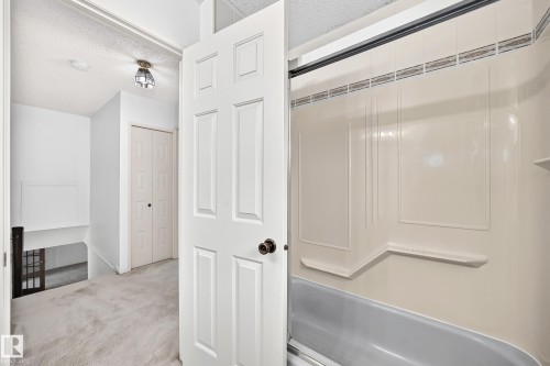 Main bathroom upstairs - 17915 99A Avenue Nw, Edmonton, AB 