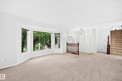 Bay window with multiple panes - 