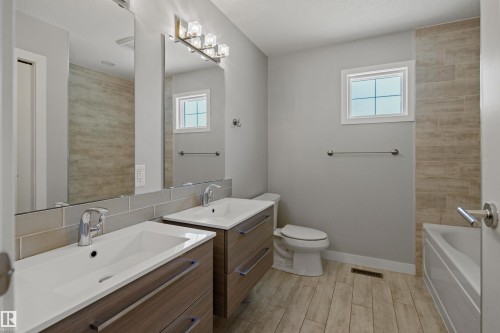 9622 77 Avenue Nw, Edmonton, AB 