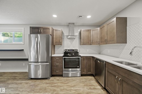 9622 77 Avenue Nw, Edmonton, AB 