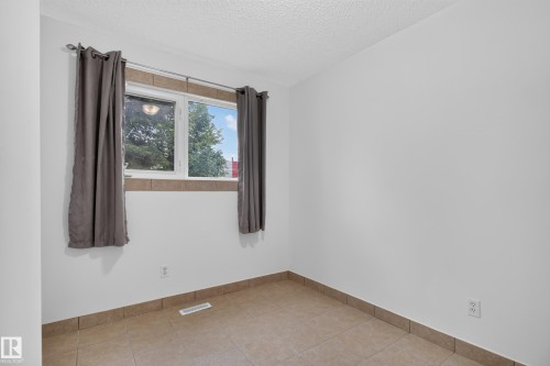 4629 126 Avenue Nw, Edmonton, AB 