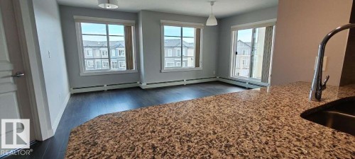 #302 3670 139 Av Nw, Edmonton, AB - Indoor Photo Showing Other Room