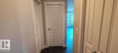 #302 3670 139 Av Nw, Edmonton, AB - Indoor Photo Showing Other Room