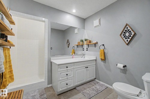 14711 41 Avenue Nw, Edmonton, AB 