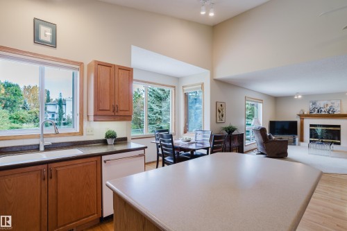 160 Phillips Row Nw, Edmonton, AB 