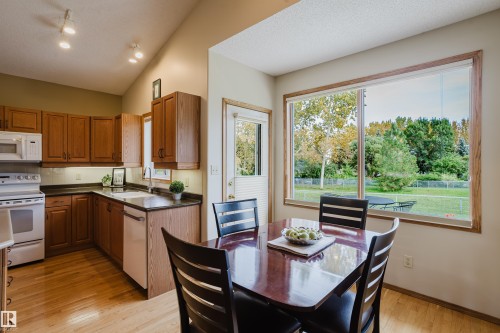 160 Phillips Row Nw, Edmonton, AB 