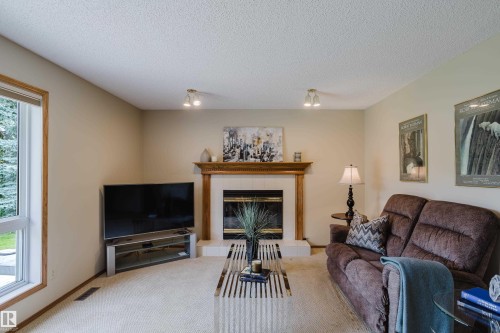 160 Phillips Row Nw, Edmonton, AB 