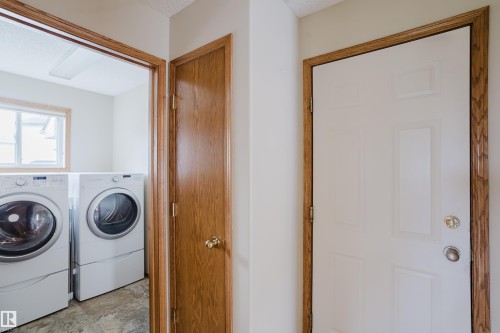 160 Phillips Row Nw, Edmonton, AB 