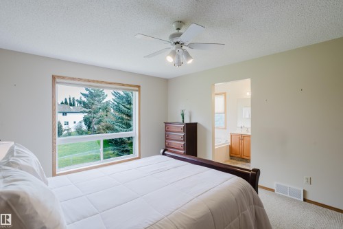 160 Phillips Row Nw, Edmonton, AB 
