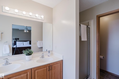 160 Phillips Row Nw, Edmonton, AB 
