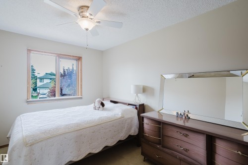 160 Phillips Row Nw, Edmonton, AB 