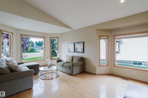 160 Phillips Row Nw, Edmonton, AB 