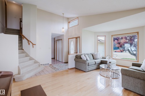 160 Phillips Row Nw, Edmonton, AB 