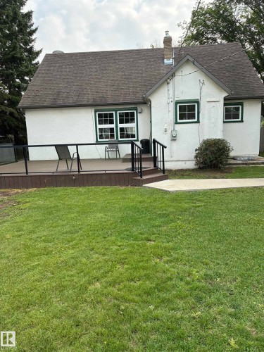 5240 55 Avenue, Viking, AB - Outdoor