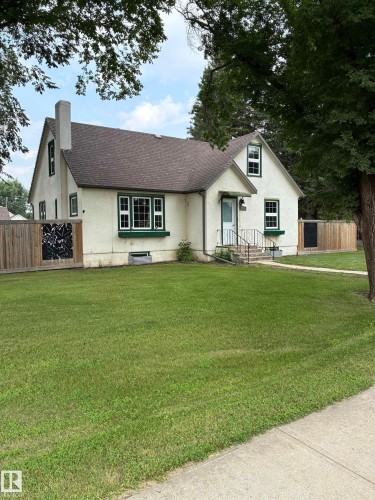 5240 55 Avenue, Viking, AB - Outdoor