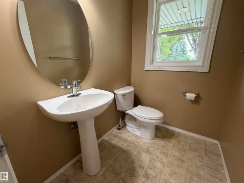 1750 Tomlinson Common Nw, Edmonton, AB 