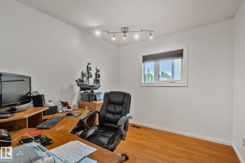 1128 68 Street Nw, Edmonton, AB 