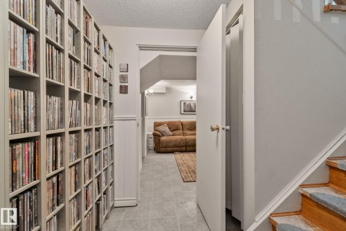 1128 68 Street Nw, Edmonton, AB 