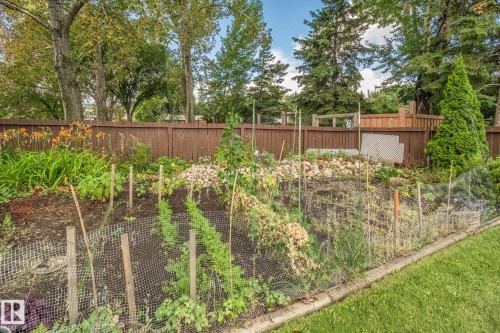 1128 68 Street Nw, Edmonton, AB 