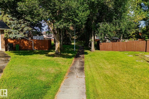 1128 68 Street Nw, Edmonton, AB 