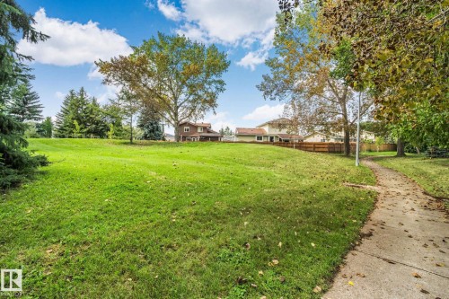 1128 68 Street Nw, Edmonton, AB 