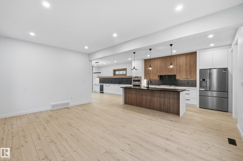 11121 51 Street Nw, Edmonton, AB 