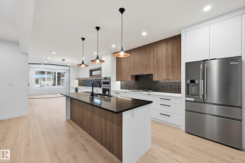 11121 51 Street Nw, Edmonton, AB 