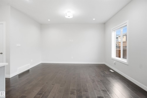 #46 1703 16 Av Nw, Edmonton, AB - Indoor Photo Showing Other Room