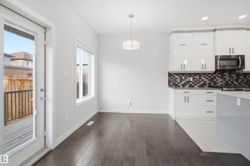 #46 1703 16 Av Nw, Edmonton, AB - Indoor Photo Showing Kitchen