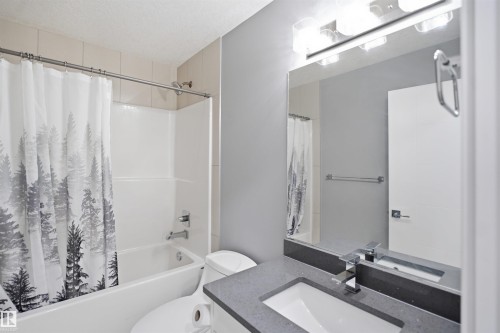 #46 1703 16 Av Nw, Edmonton, AB - Indoor Photo Showing Bathroom