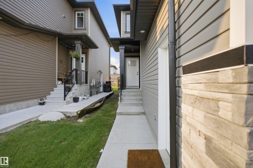#46 1703 16 Av Nw, Edmonton, AB - Outdoor
