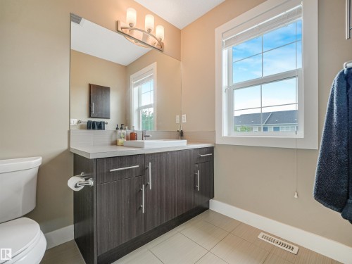 2113 24 Street Nw, Edmonton, AB 