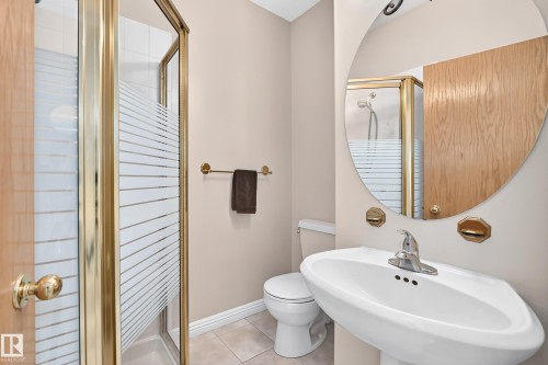 MAIN FLOOR FULL BATH - 140 Weaver Drive Nw, Edmonton, AB 