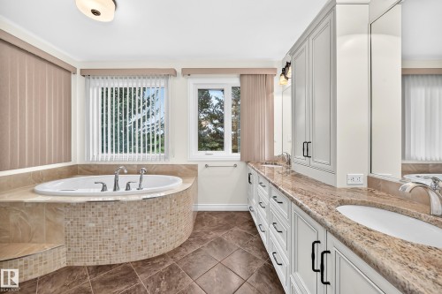 140 Weaver Drive Nw, Edmonton, AB 