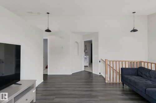 1204 Klarvatten Crest Nw, Edmonton, AB 