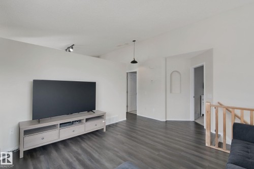 1204 Klarvatten Crest Nw, Edmonton, AB 
