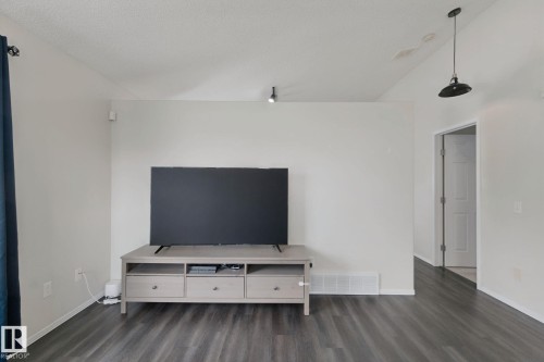 1204 Klarvatten Crest Nw, Edmonton, AB 