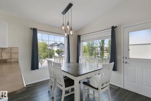 1204 Klarvatten Crest Nw, Edmonton, AB 