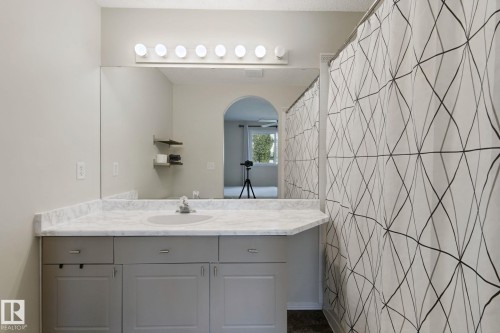 1204 Klarvatten Crest Nw, Edmonton, AB 