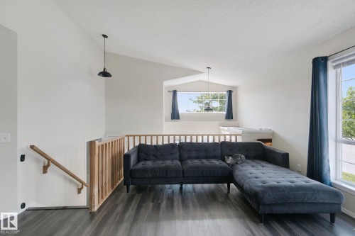1204 Klarvatten Crest Nw, Edmonton, AB 