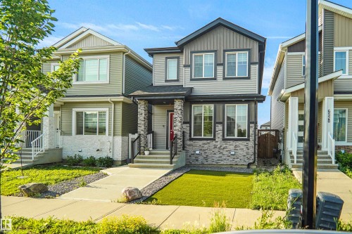 6532 175 Avenue Nw, Edmonton, AB - Outdoor With Facade