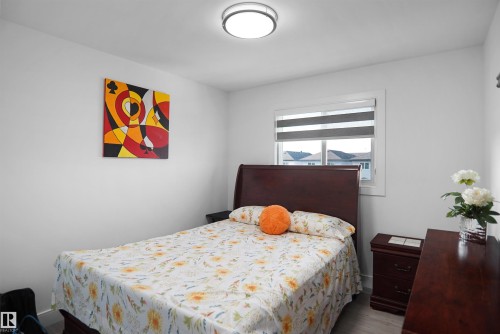 6532 175 Avenue Nw, Edmonton, AB - Indoor Photo Showing Bedroom