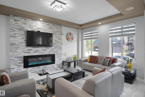 6532 175 Avenue Nw, Edmonton, AB - Indoor Photo Showing Living Room With Fireplace