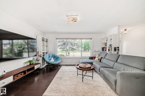 10419 52 Avenue Nw, Edmonton, AB 
