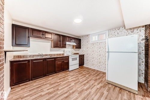 10419 52 Avenue Nw, Edmonton, AB 