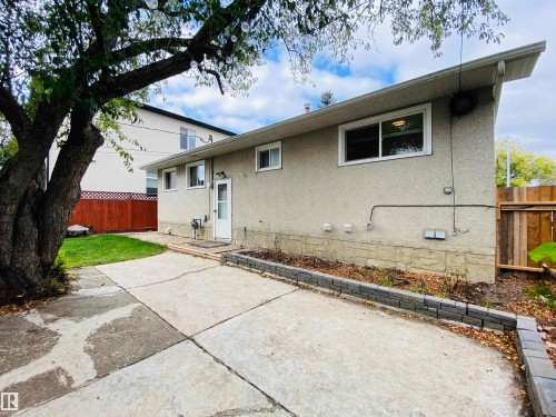 10419 52 Avenue Nw, Edmonton, AB 
