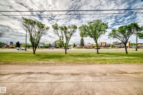 10419 52 Avenue Nw, Edmonton, AB 
