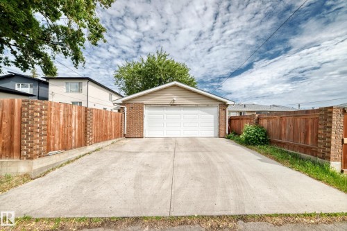 10419 52 Avenue Nw, Edmonton, AB 