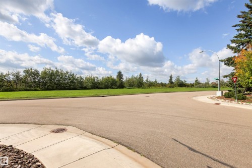 12648 52 Avenue Nw, Edmonton, AB 